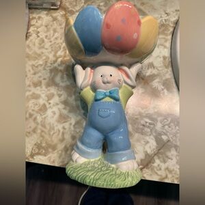 Ceramic bunny Easter decor!!! Cute and in excellent condition.